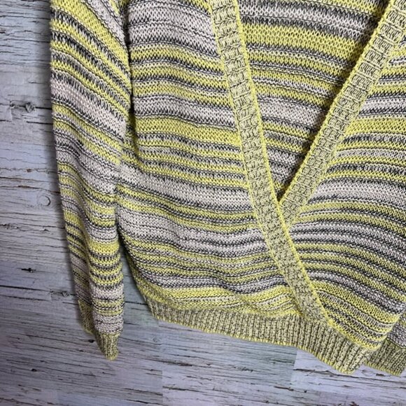 ASTR The Label Kent Faux Wrap Sweater Medium - Picture 3 of 7